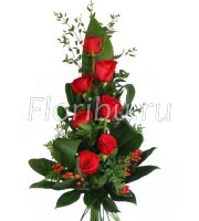 Букет красных роз "Эврика"