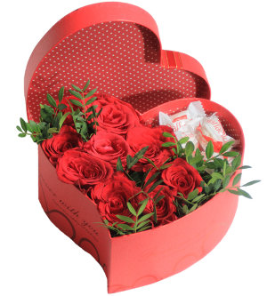 Сердце с раффаэлло и 9 роз в коробке Цветы и конфеты